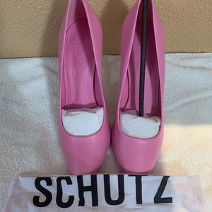 *BRAND NEW* Schutz Lou Leather Pump